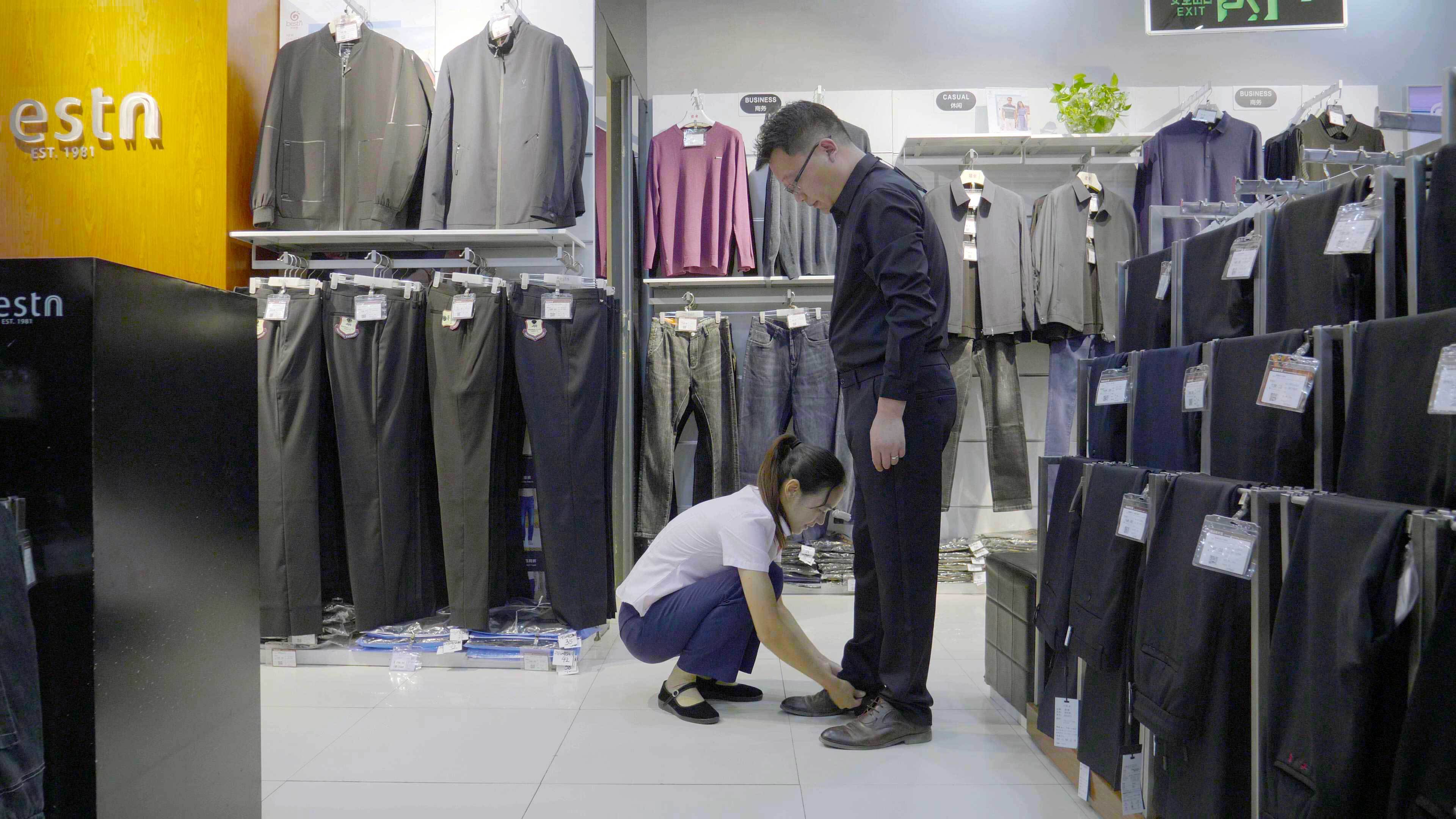 服務就是發自内心幫助他(tā)人(rén)