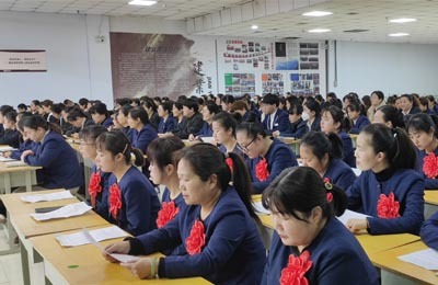 荥陽分(fēn)公司舉行(xíng)先進人(rén)員經驗交流分(fēn)享會(huì)